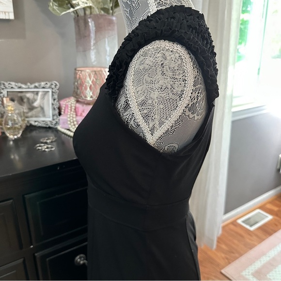 Saint Tropez West Black Ruffle Sleeve Sheath Size 8 Minimalist Quiet Luxury LBD - Picture 6 of 16